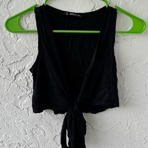 SHEIN Tie Front Crop Top